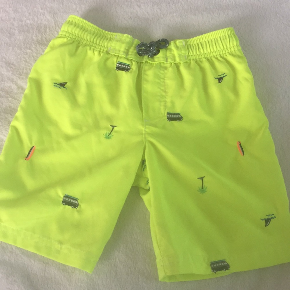 Carters Boys swim trunks size 4/5